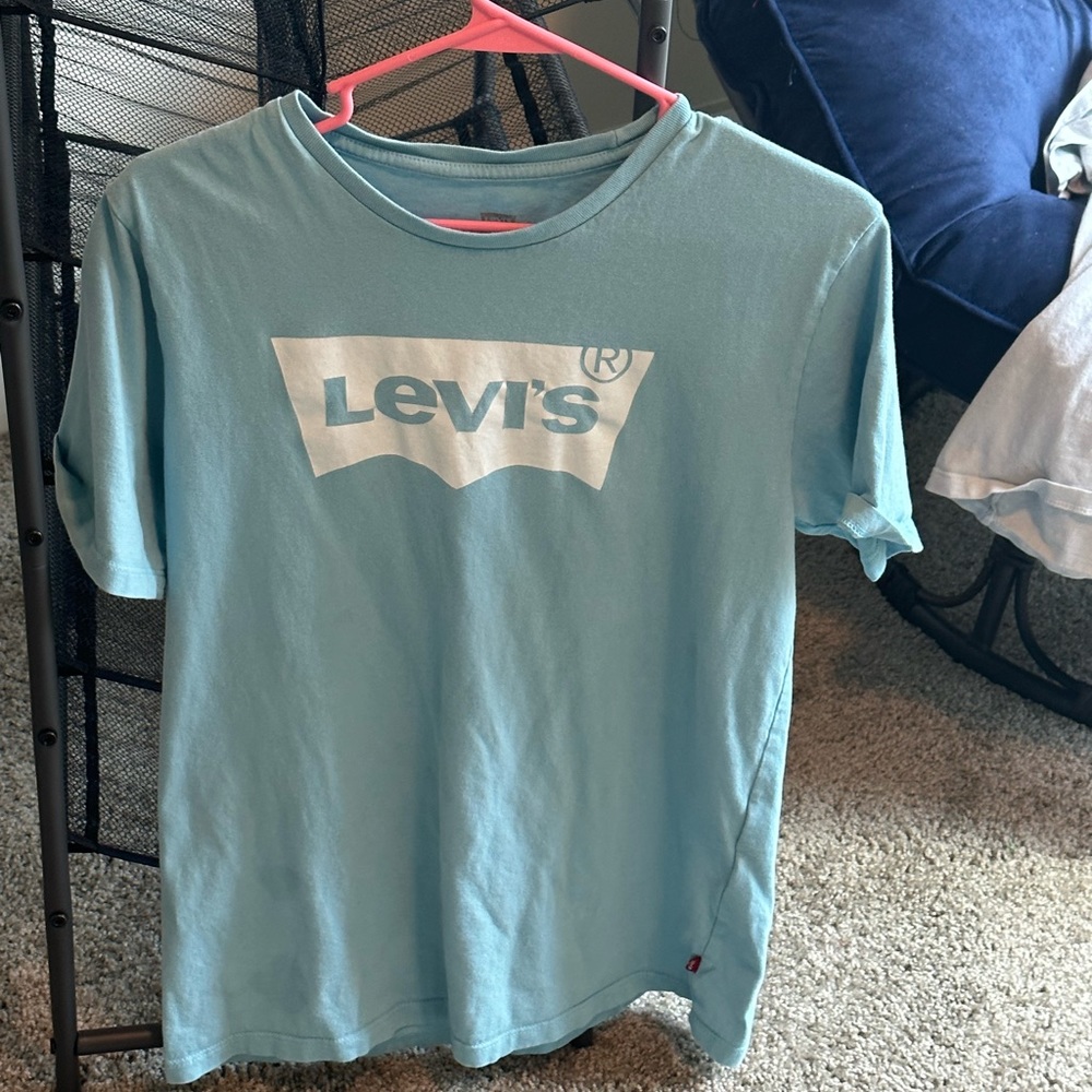 Blue Levi’s T-Shirt (M)